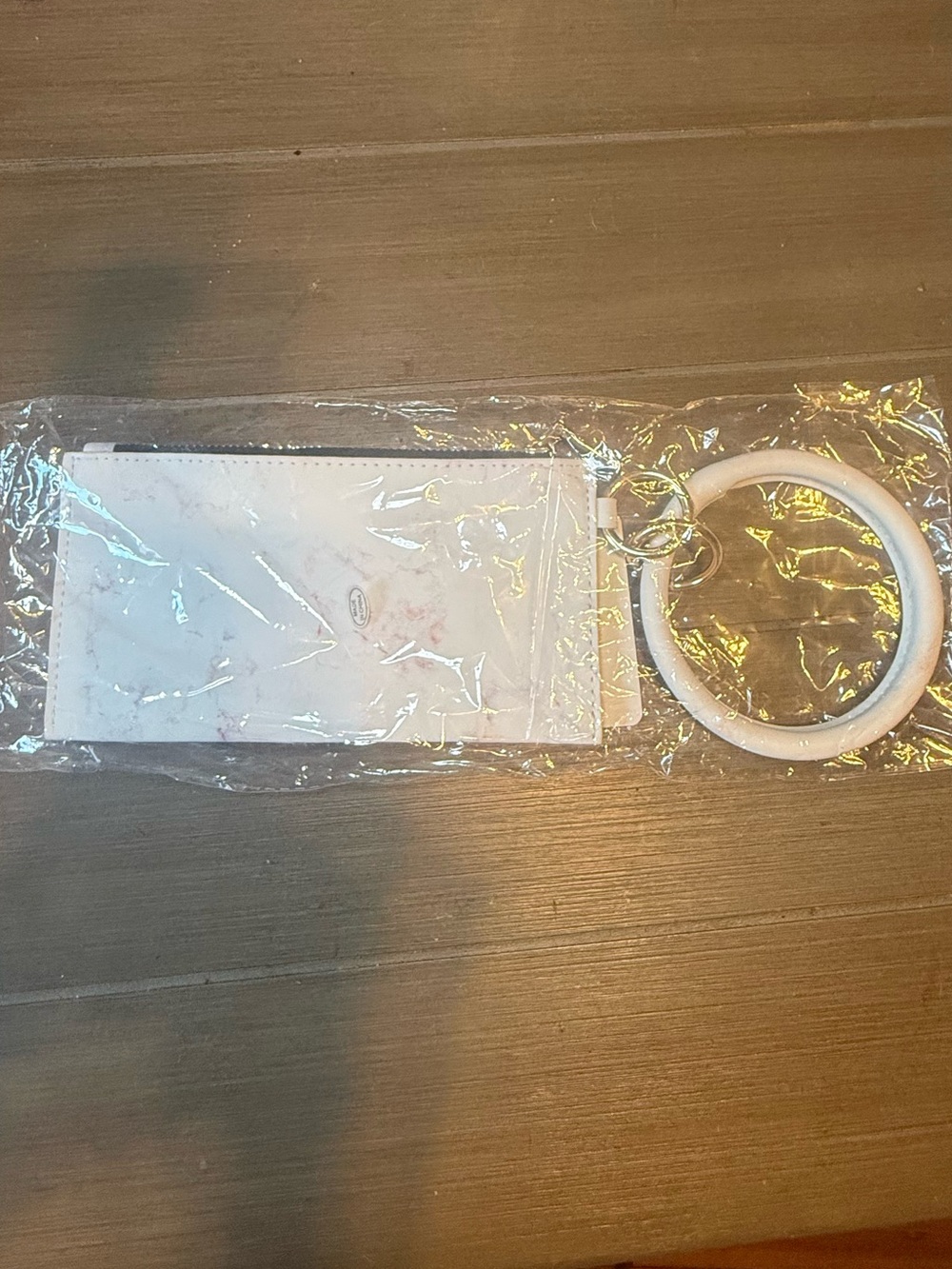 New  Dani and Em White Marble Wristlet Card Holder with Ring